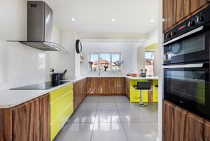 Kitchen- click for photo gallery